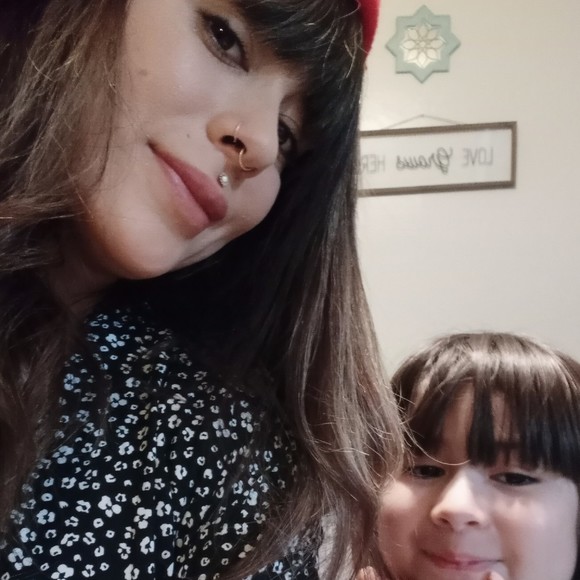 Meet your Posher, Yasmin - Picture 1 of 1